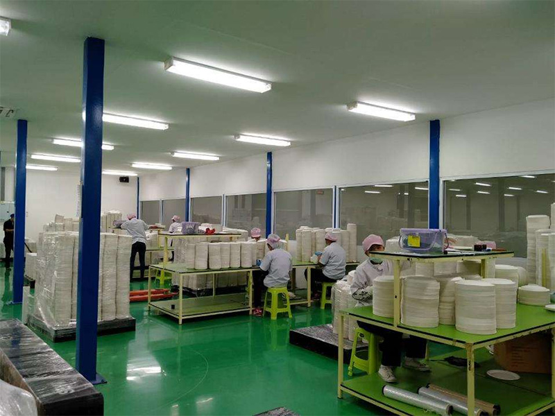 تمتد الحواجز التجارية ، وتوفير حلول العملاء العالمية